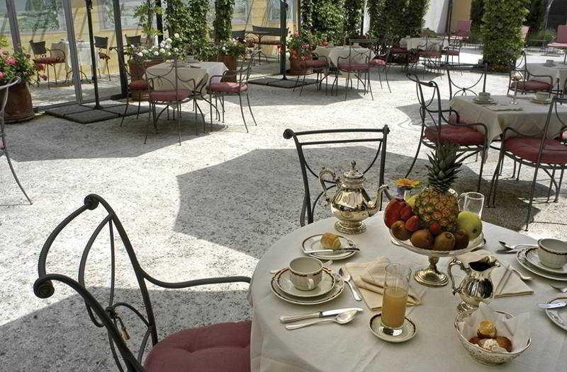 Hotel Relais Dell'Orologio Пиза Ресторант снимка