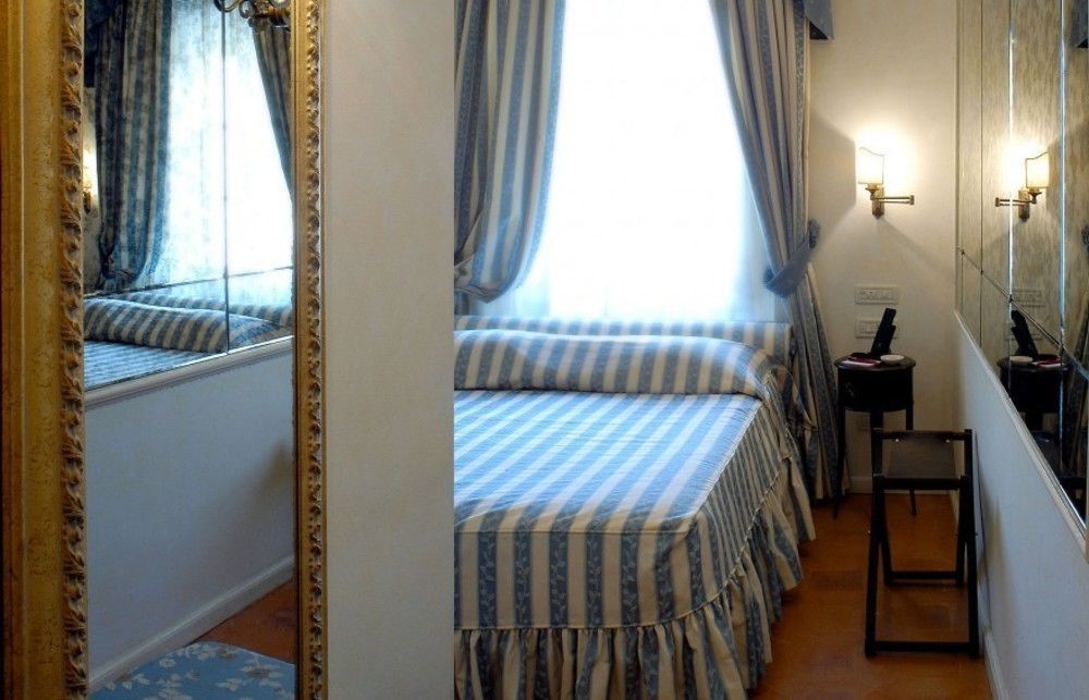 Hotel Relais Dell'Orologio Пиза Екстериор снимка